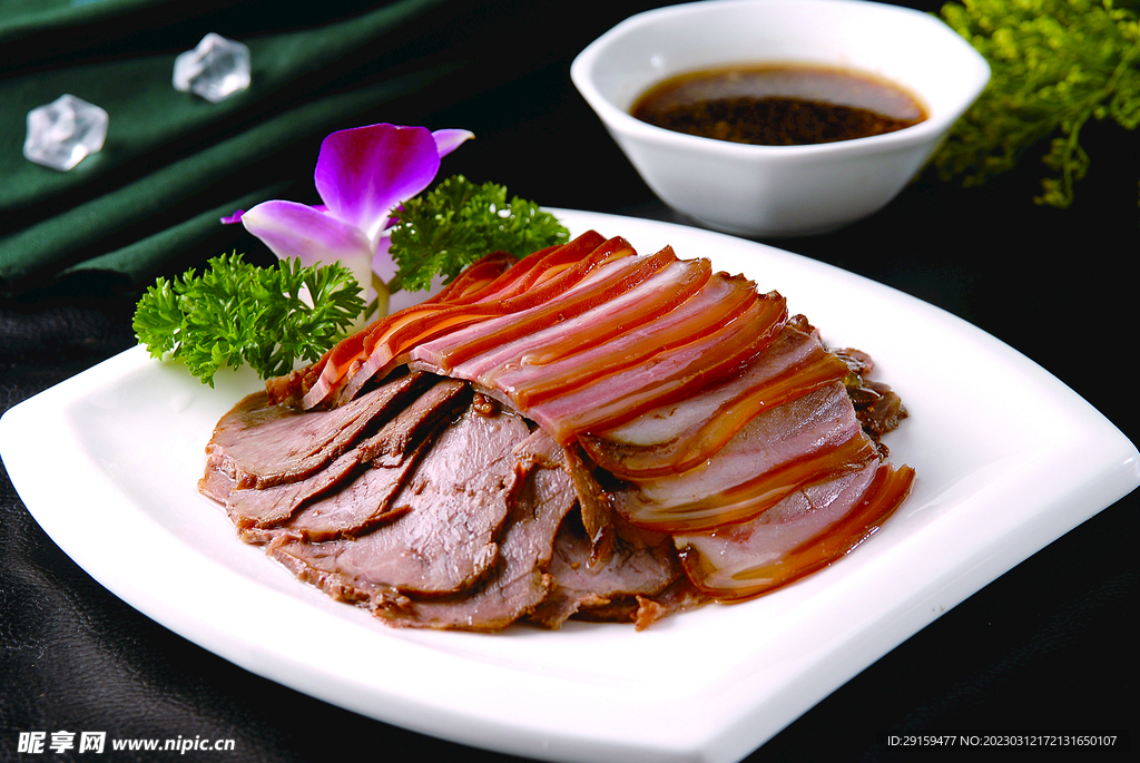 带皮驴肉