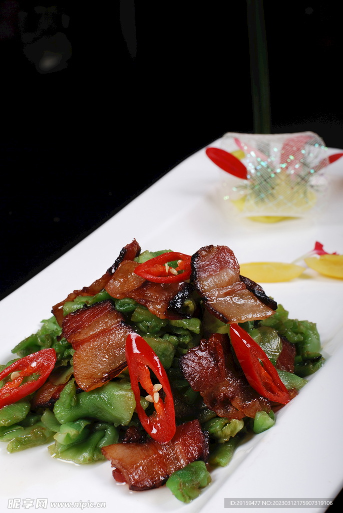脆莴笋炒腊肉