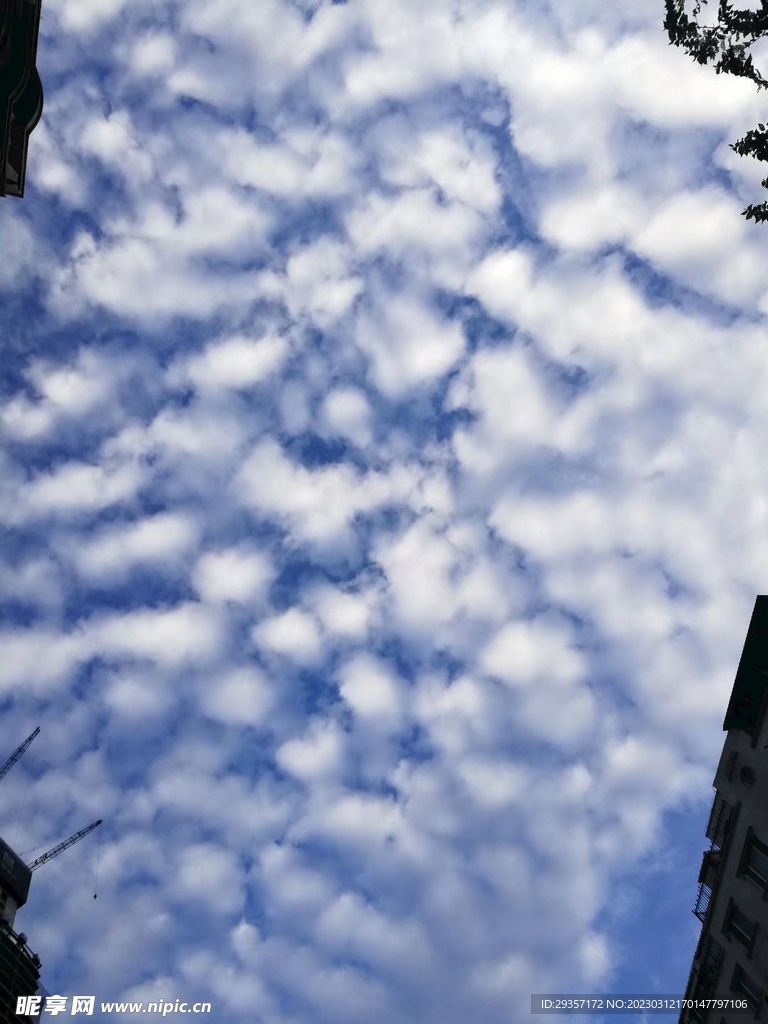 天空云朵