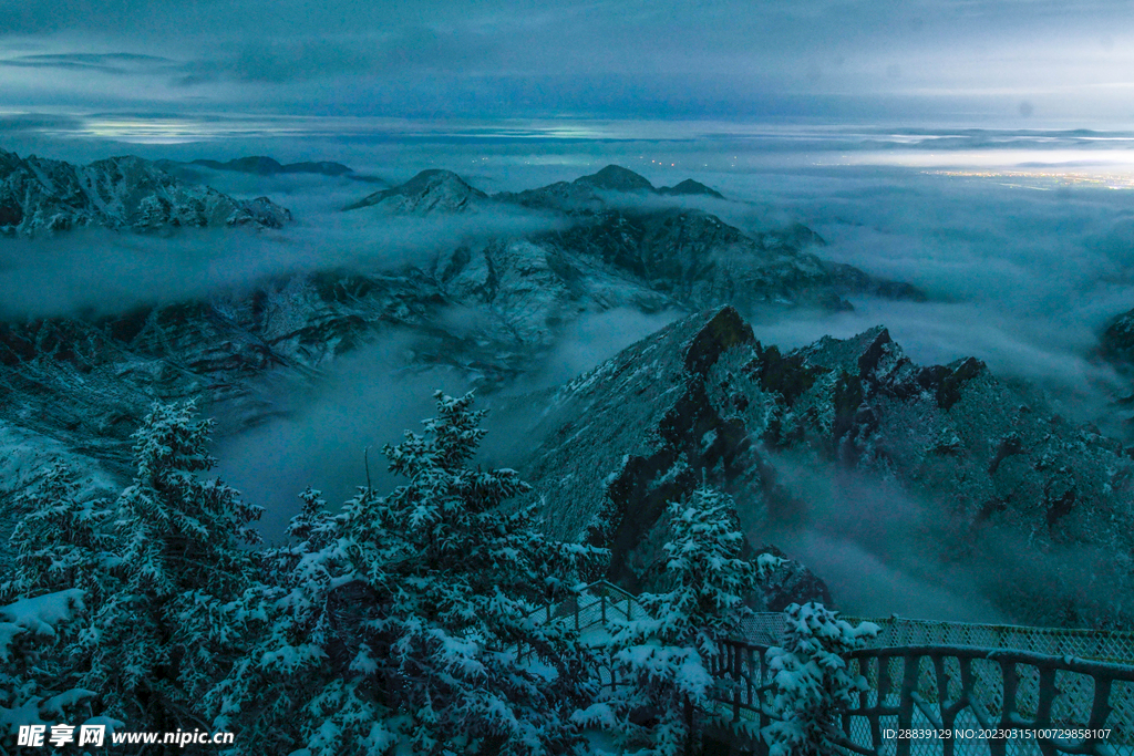 贺兰山