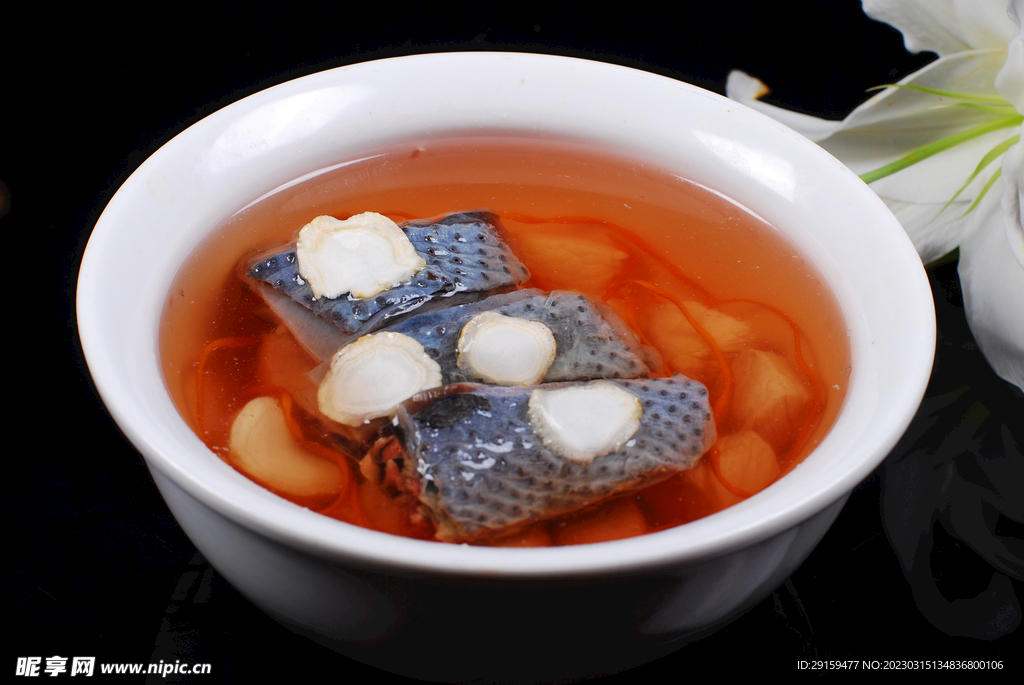花旗参炖乌鸡