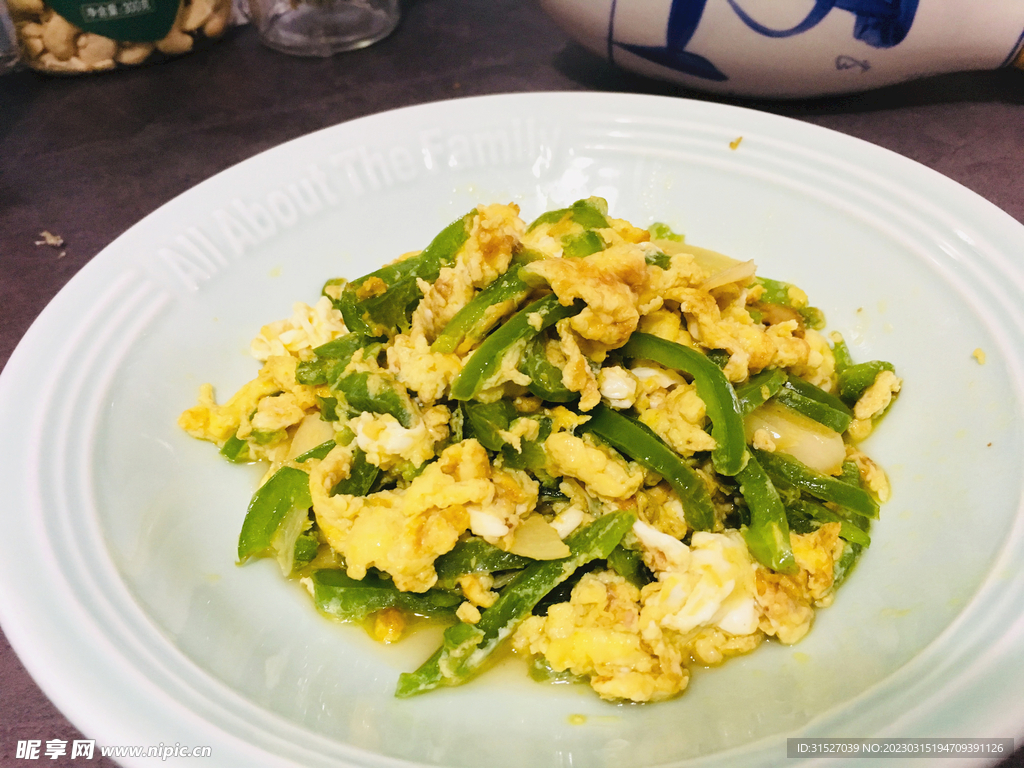 快手下饭菜～青椒火腿炒蛋的做法_【图解】快手下饭菜～青椒火腿炒蛋怎么做如何做好吃_快手下饭菜～青椒火腿炒蛋家常做法大全_堂前燕_0328_豆果美食