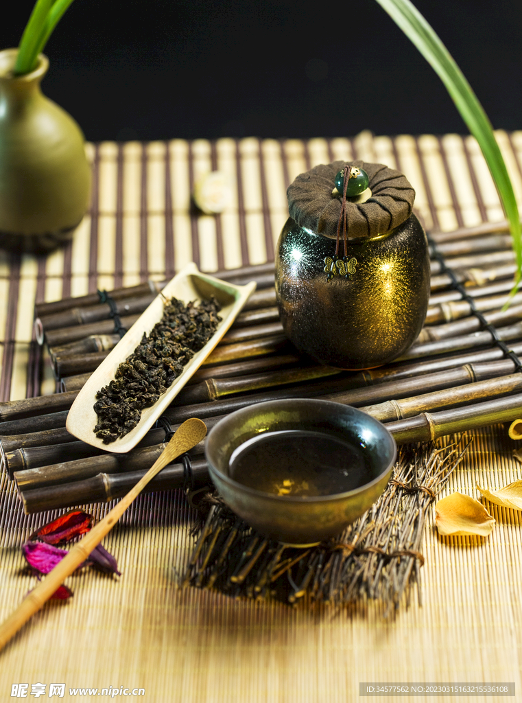 茶叶和茶水