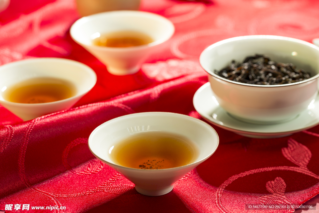 茶叶和茶水