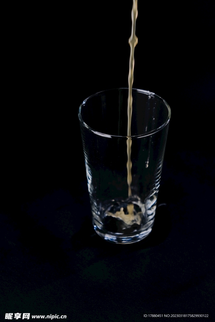 水杯