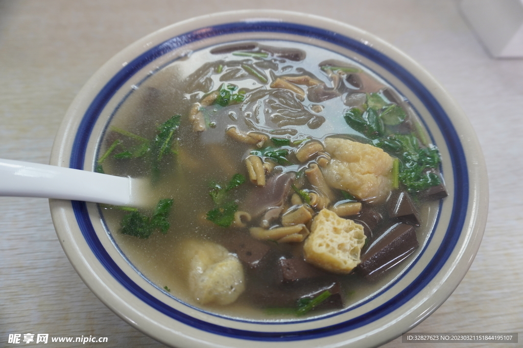 鸭血粉丝汤