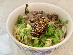 牛肉面摄影图
