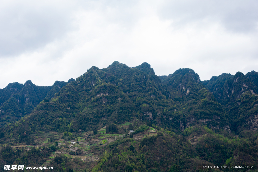 笔架山