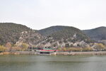 龙门石窟湖景