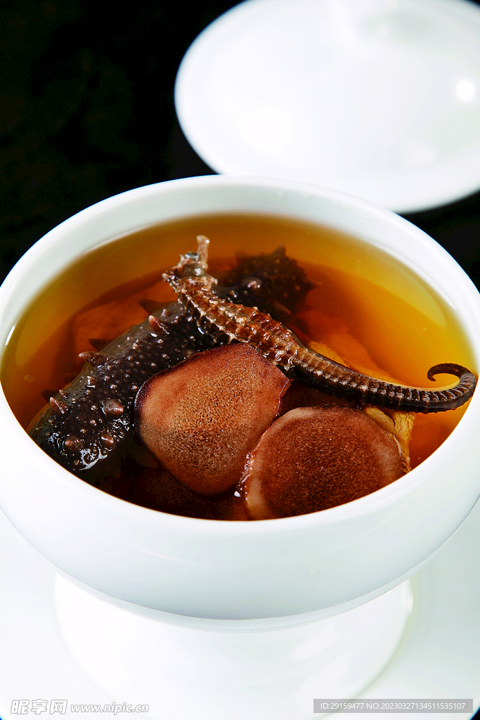 鹿茸海龙炖辽参