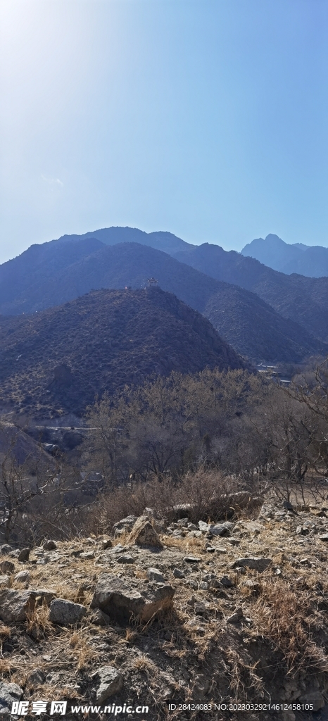 大山 远景  