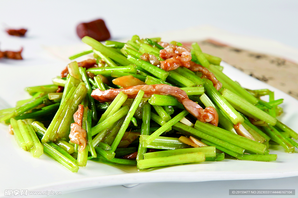 山芹炒肉丝