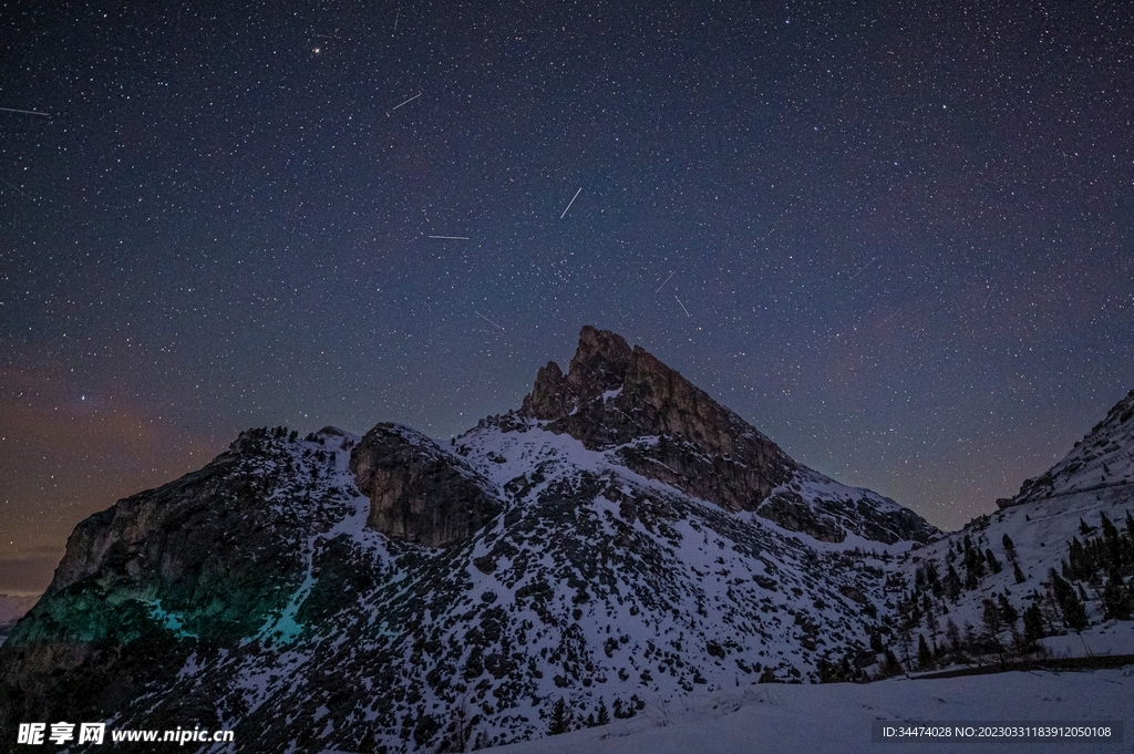 星空雪山