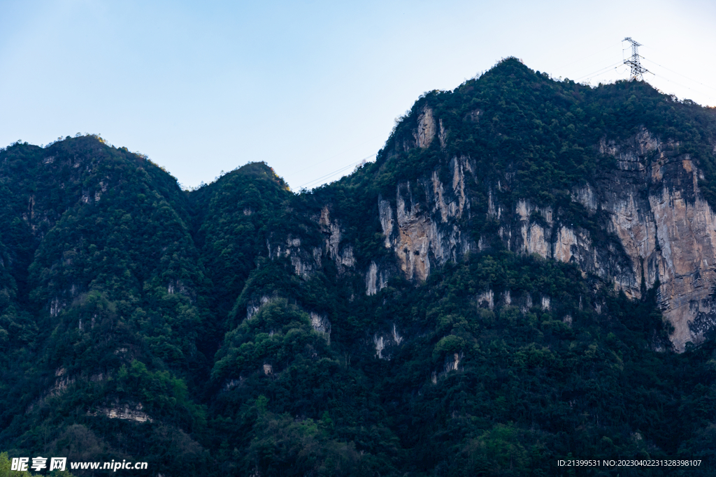 笔架山