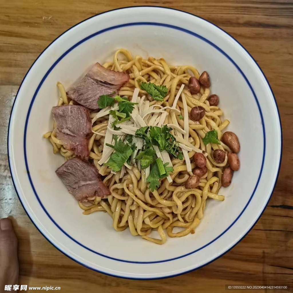 飘香牛肉拌面.