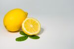 新鲜水果柠檬