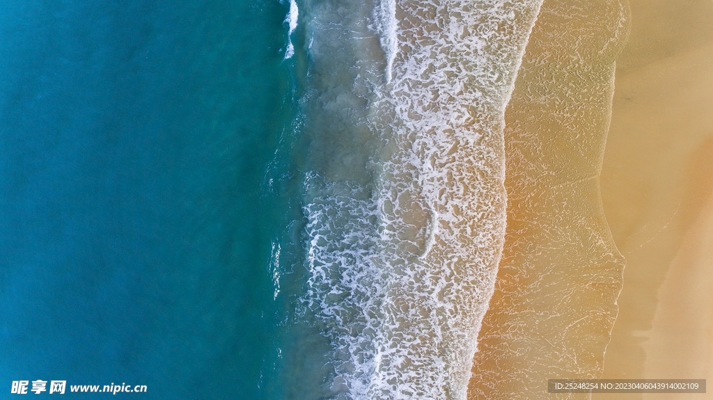 海边沙滩海浪