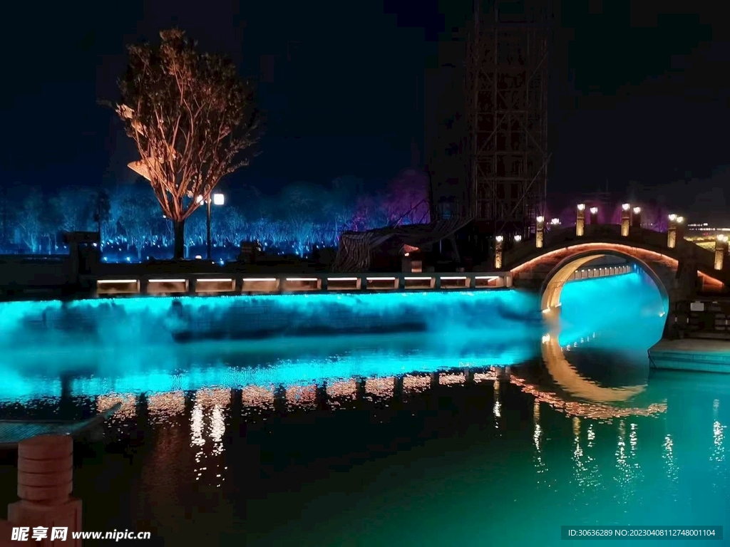 夜晚园区风景