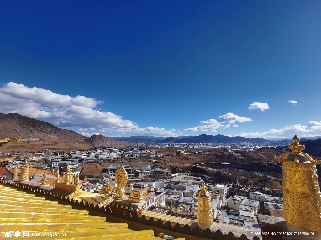 【携程攻略】香格里拉噶丹松赞林寺景点,雄伟壮观，体现藏传佛教文化的寺庙，浓郁的神秘感，值得一去。