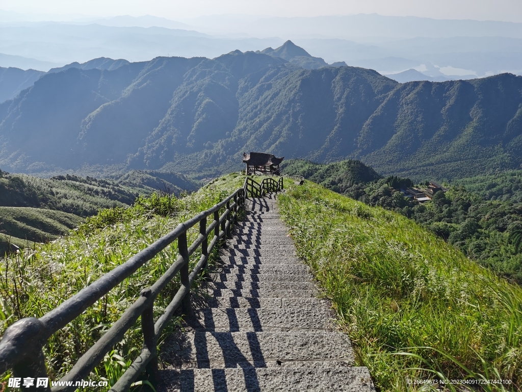 山顶风景  阶梯   山脉