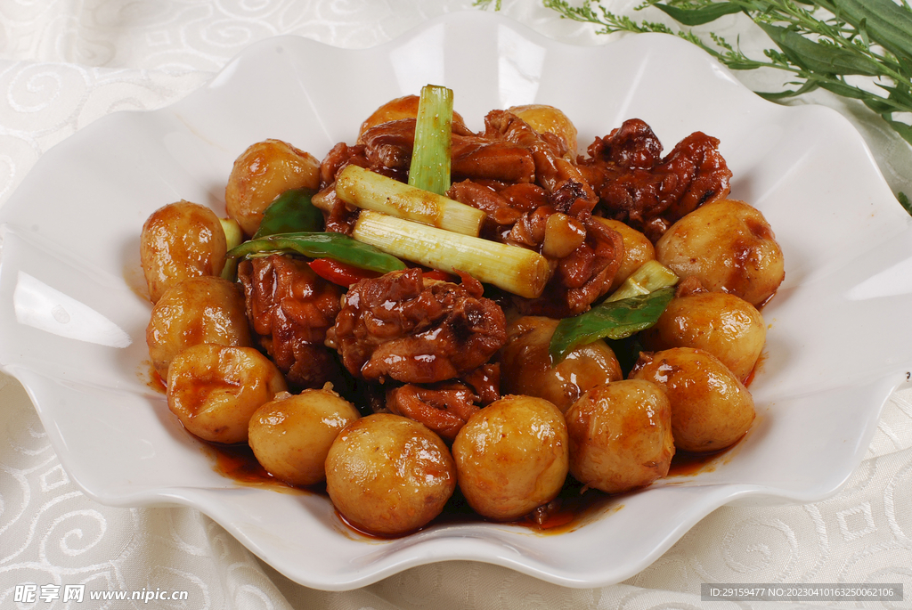 小土豆焖仔鸡