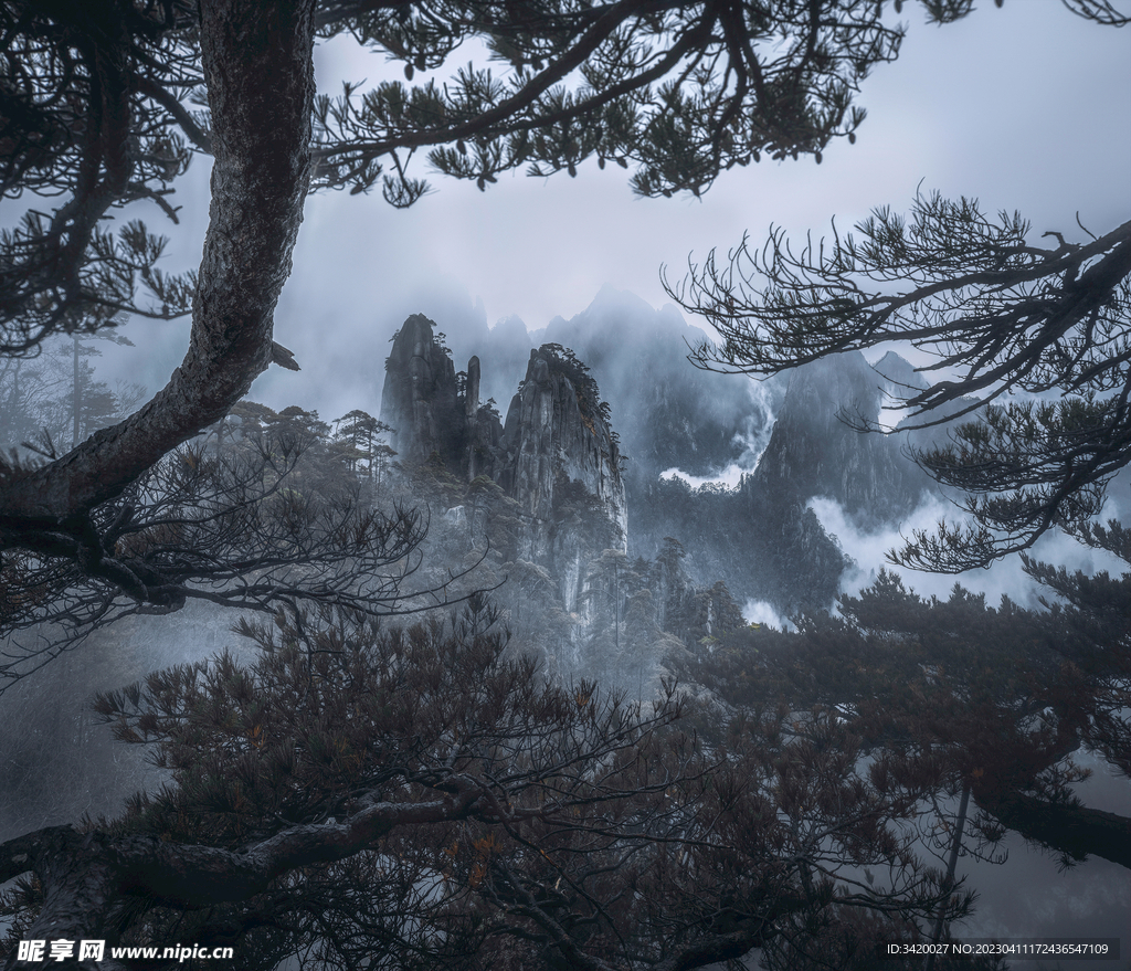 山峦叠嶂
