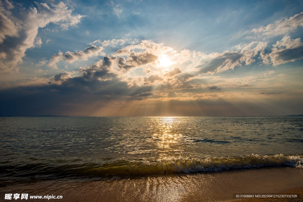 夏天海浪沙滩