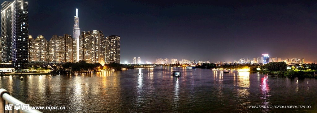 城市江边夜景