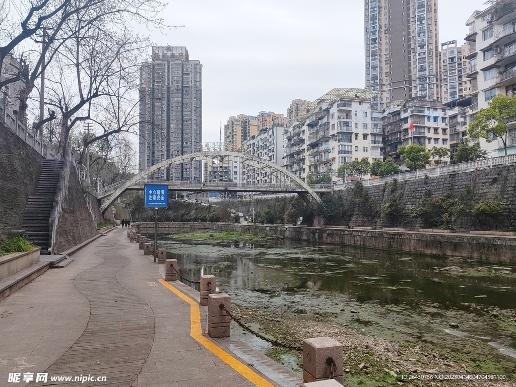 湘江河水泥桥