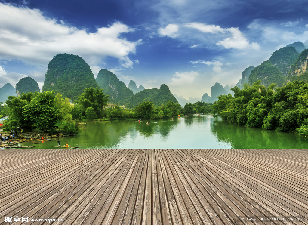 河流远山天空背景