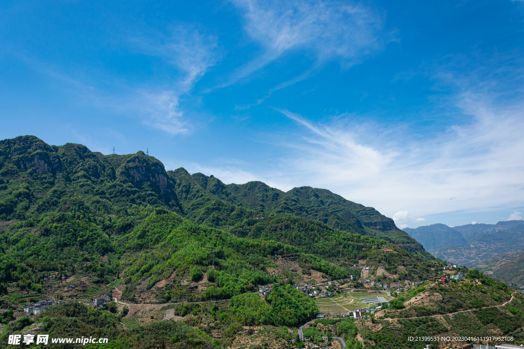 笔架山