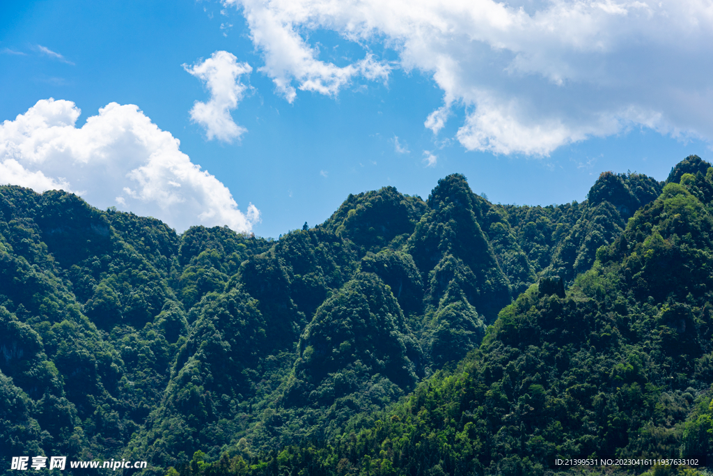 笔架山