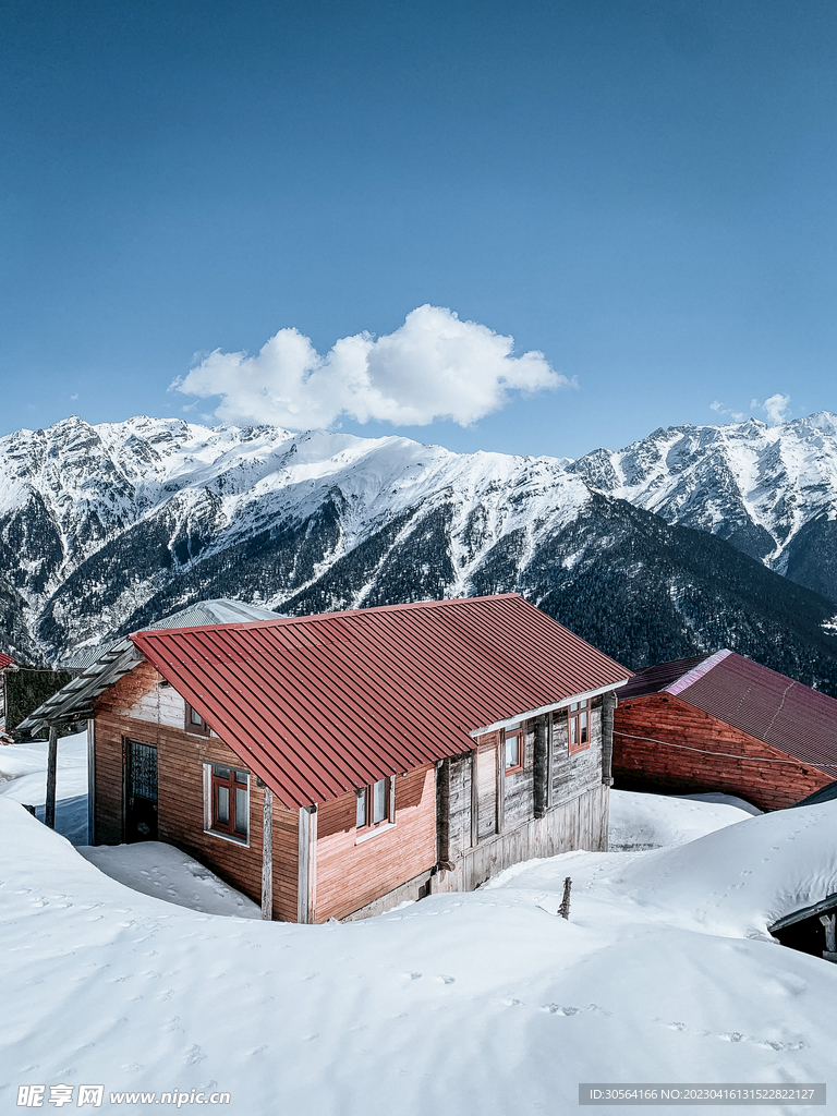 雪山房屋