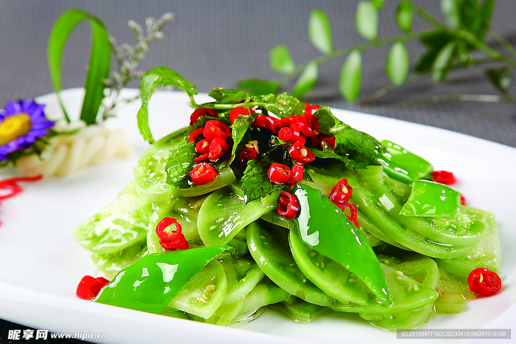 青椒炒青香菇