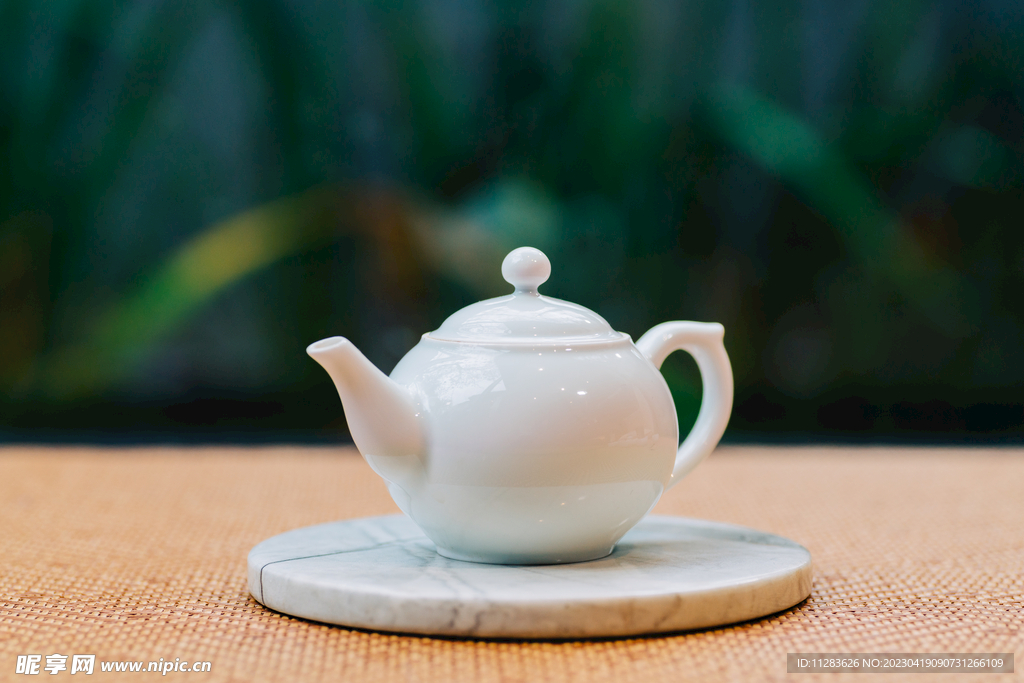 瓷器茶壶
