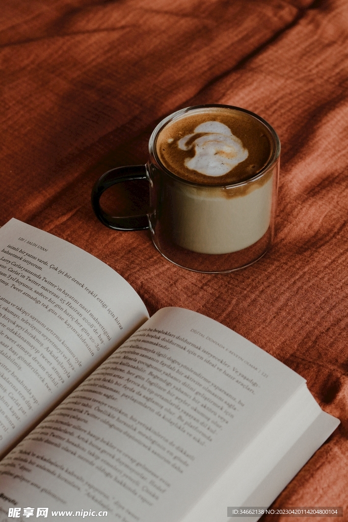 咖啡与书本