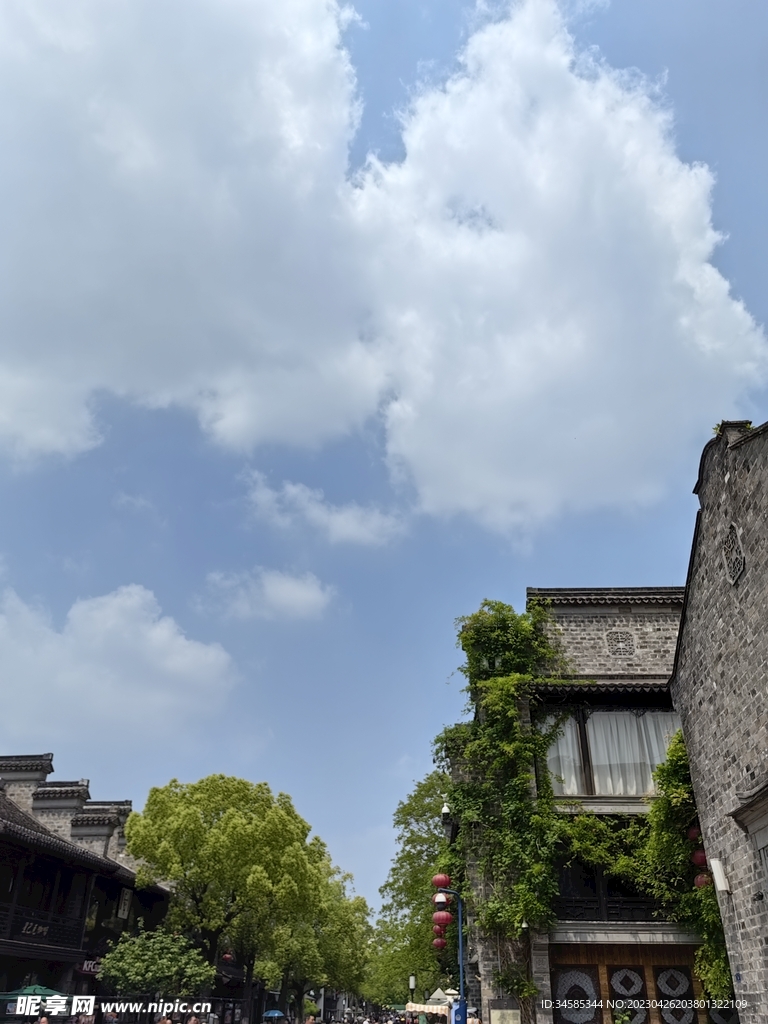 蓝天白云 