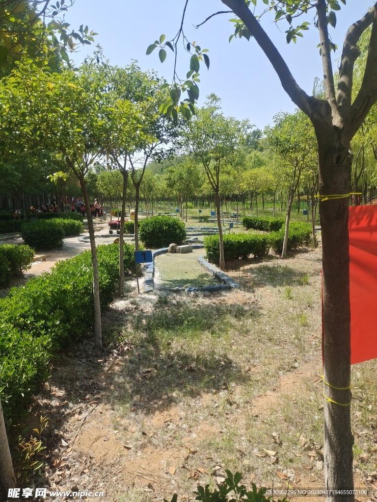 儿童游乐场