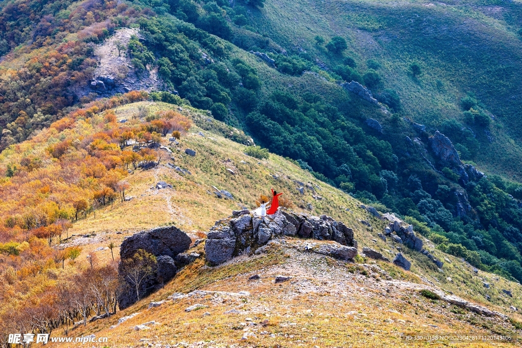 双色山