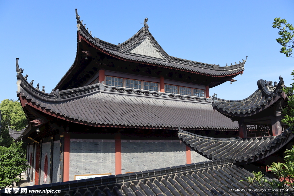 楼阁  
