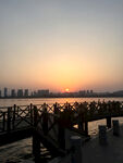 河边太阳