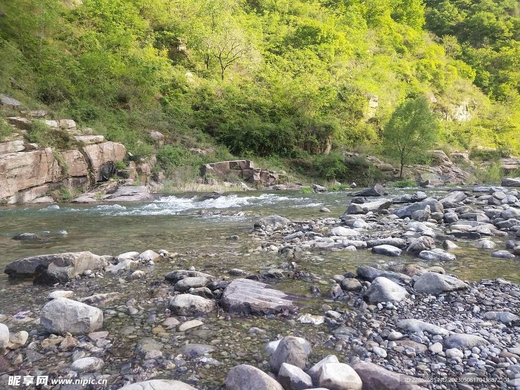 石板岩 小溪 水边 太行山