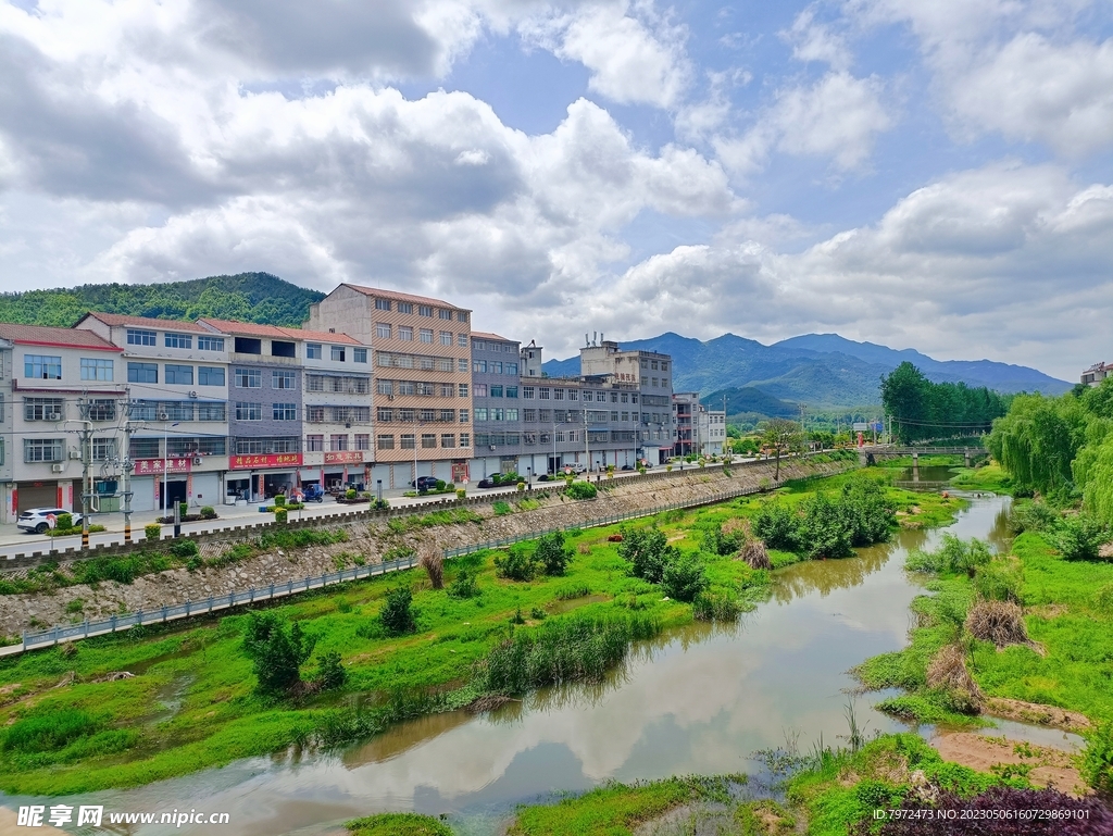 初夏乡村