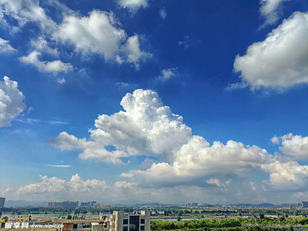 蓝天白云风景