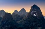 山峰黄昏