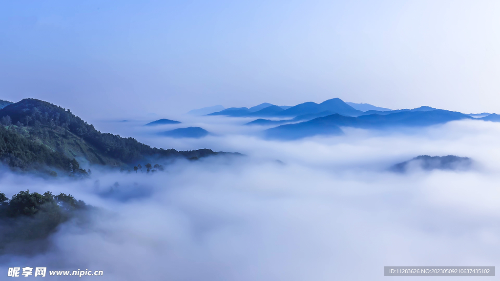 山峰云海
