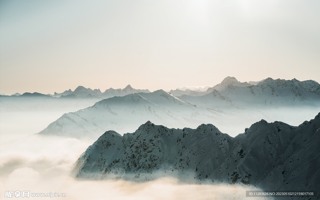 雪山背景