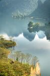 山湖清晨