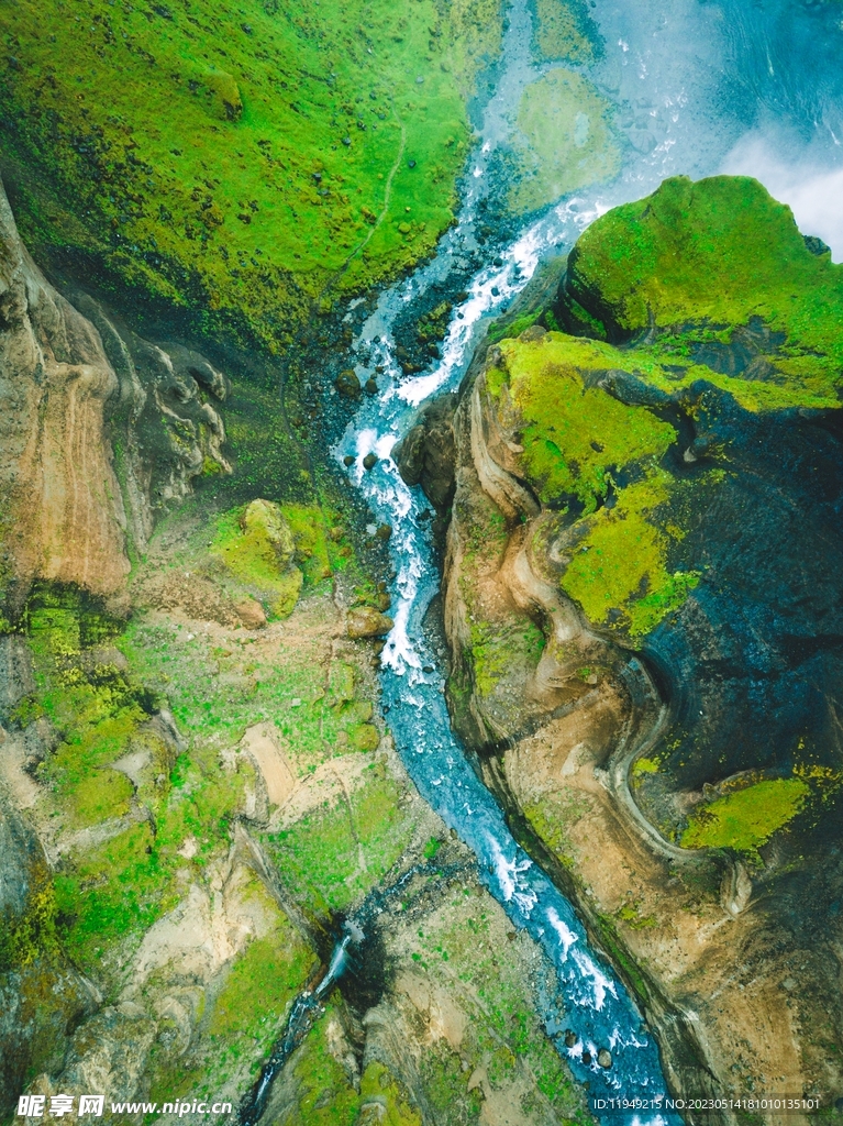 河流 