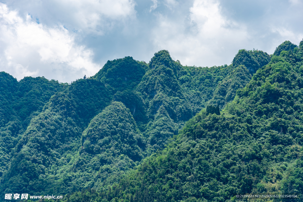 笔架山